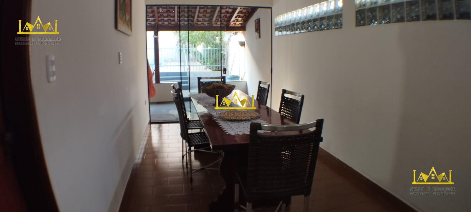 Casa a venda no município de Américo de Campos