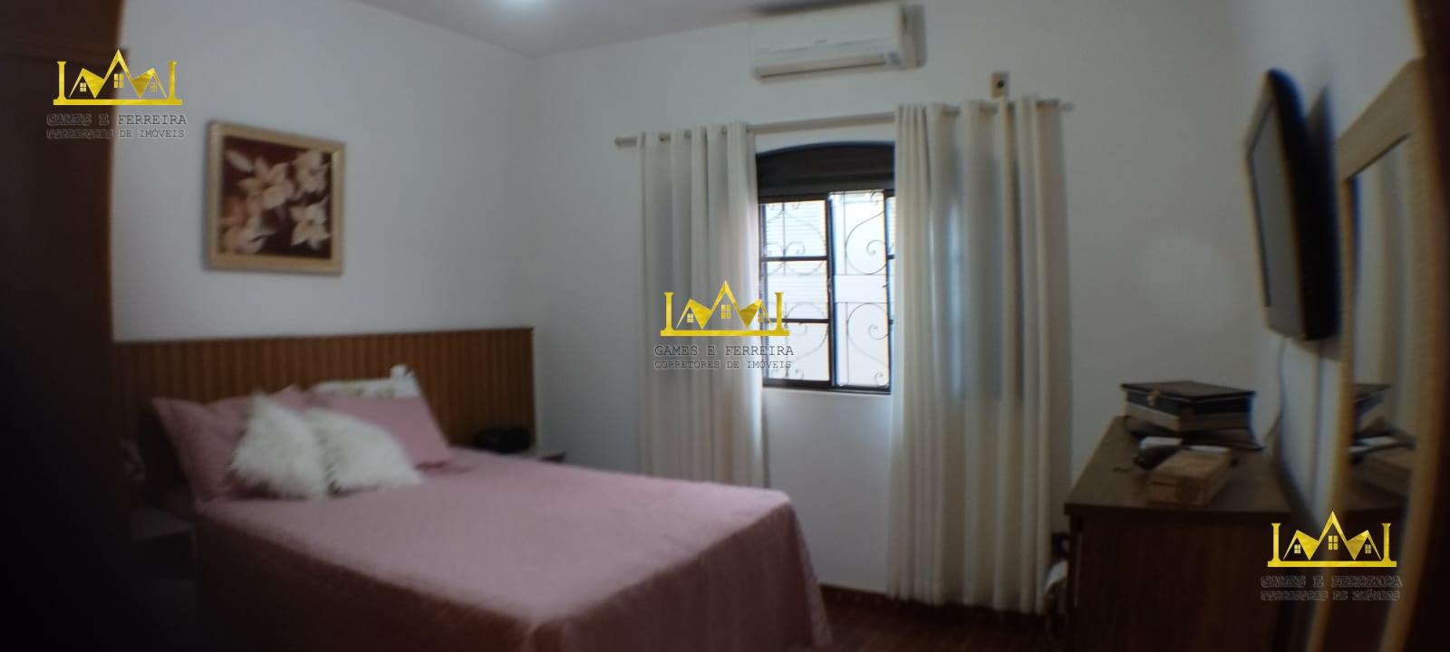 Casa a venda no município de Américo de Campos
